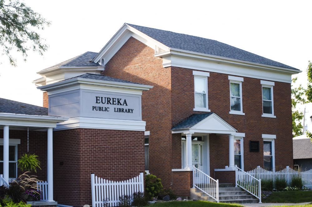 Roofing company in Eureka, IL - Eureka Library